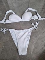 Bikini badeanzug L 40 weiß binde Höschen slip bh neuwertig Hessen - Trebur Vorschau