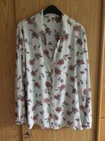 Bluse mit v-Ausschnitt Esprit Gr. 40 Schleswig-Holstein - Neumünster Vorschau