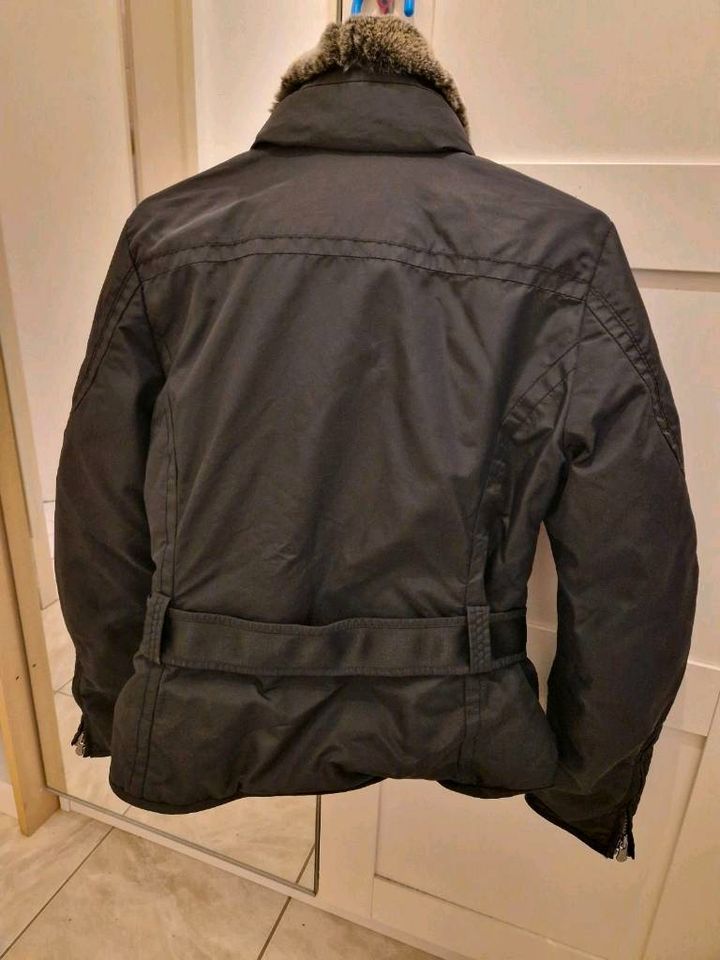 Peuterey Jacke Damen Gr 40 L schwarz TOP Zustand in Kiel