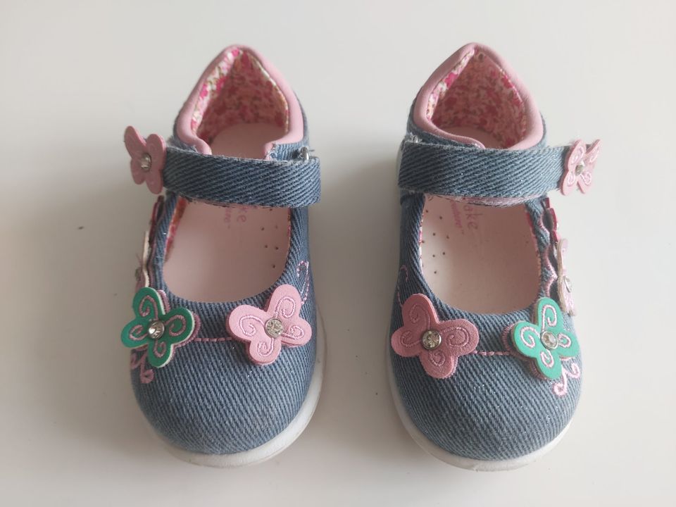 schicke Ballerina/Schuhe von Cupcake Größe 20 in Gahro