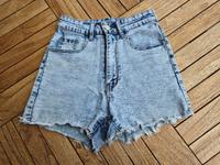 kurze Jeans-Hose Hotpants Hot Pants Shorts High Waist Gr. 34/XS Baden-Württemberg - Gerlingen Vorschau