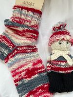 Handgestrickte Socken & Puppe aus Sockenwolle Baden-Württemberg - Hagnau am Bodensee Vorschau