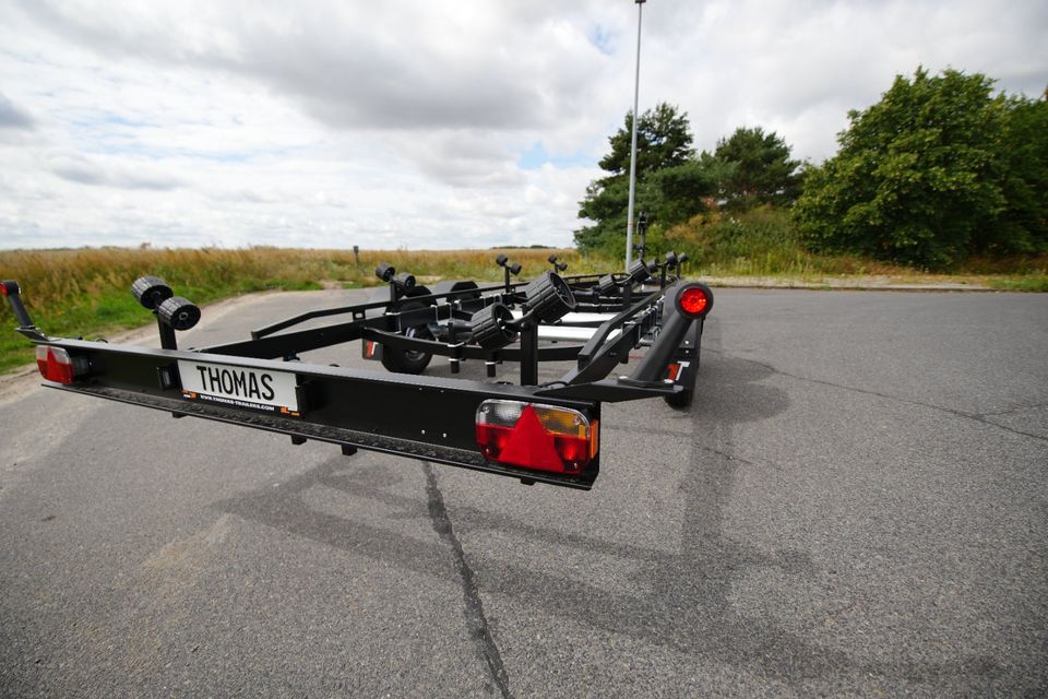 Thomas Trailers Bootstrailer / Bootsanhänger 3500 KG / 100 Km/h / bis ca 9 M Länge  *BLACKEDITION* in Lübben