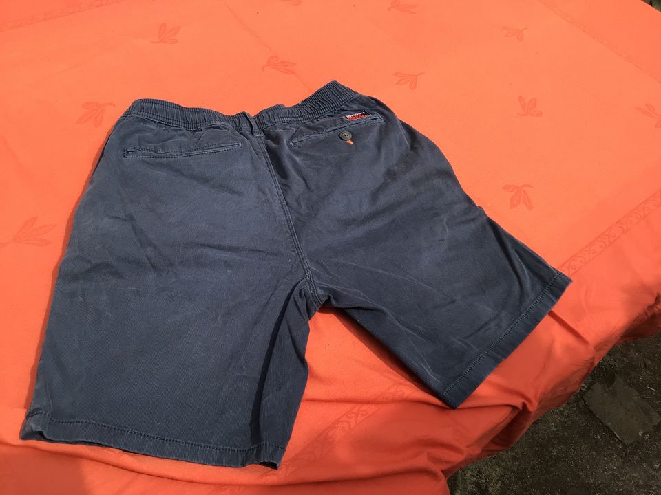 Shorts, kurze Hose, super Dry, Gr. 29, Cord, grau in Altrip