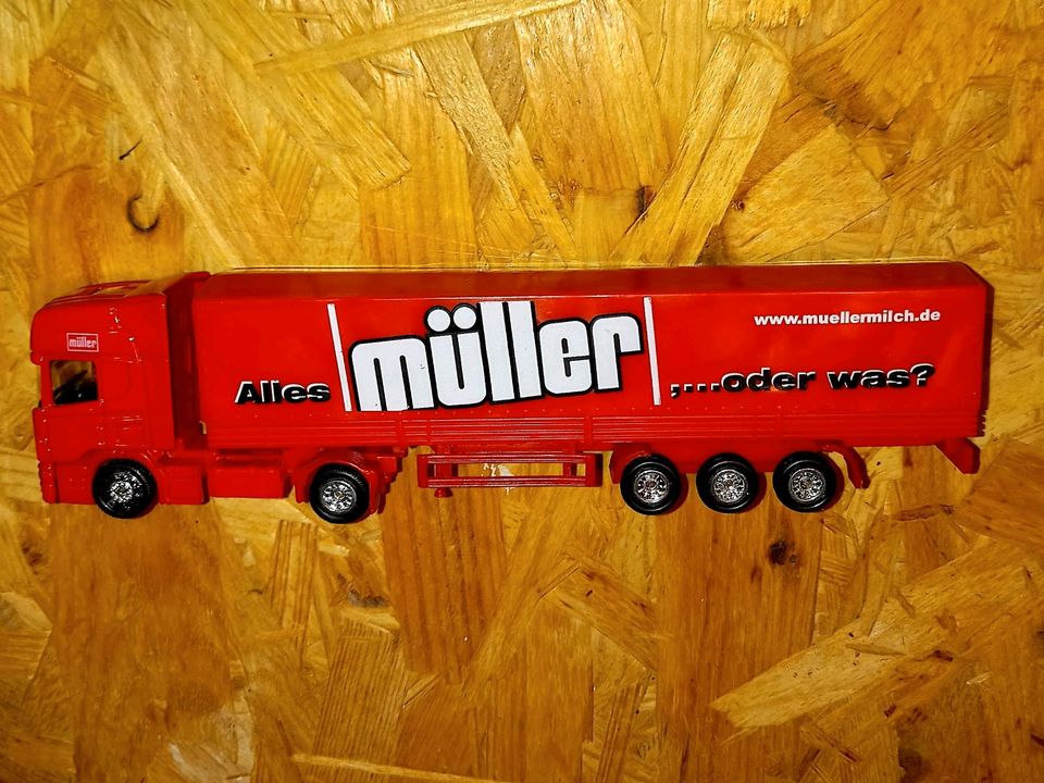 Müller Müllermilch Joghurt Sammel LKW 1:87 verschiedene Modelle in Olpe