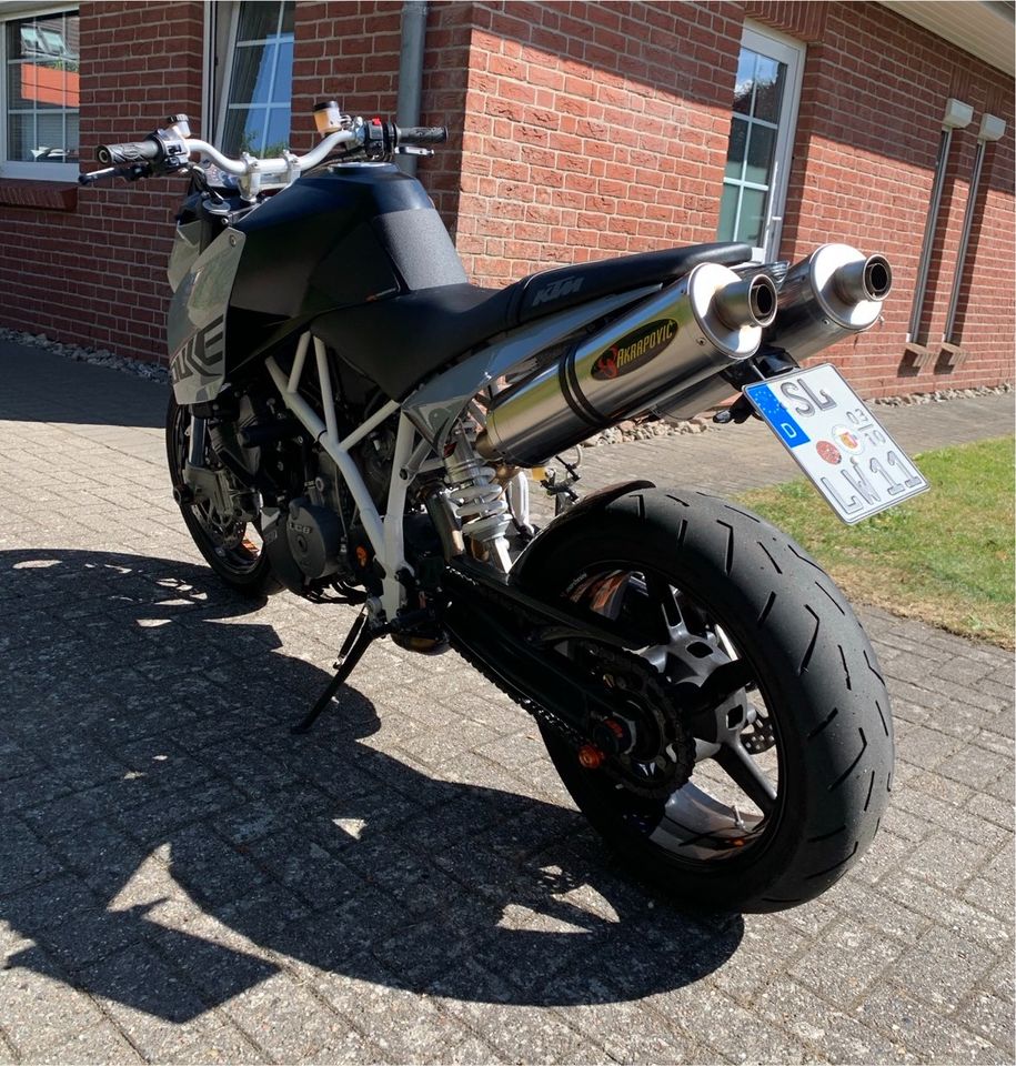 Ktm Superduke 990 - Powerparts/ Akrapovic - Bj. 2011 - wenig km in Handewitt