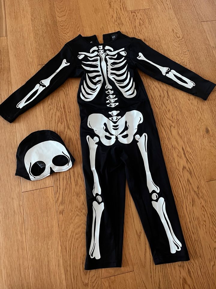 Skelett Kostüm Gr. 110/116, H&M Top in Nickenich