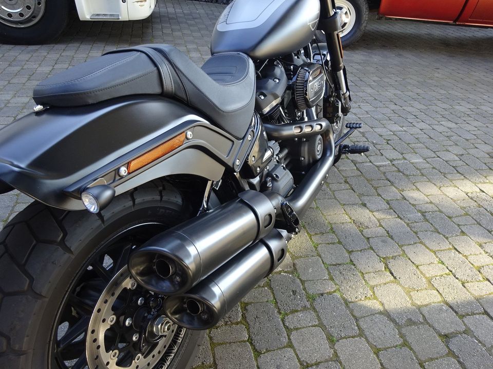 Harley Davidson Fat Bob Softail 114 / Vance & Hines in Heilbronn