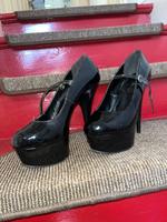Schwarze Highheels Berlin - Treptow Vorschau