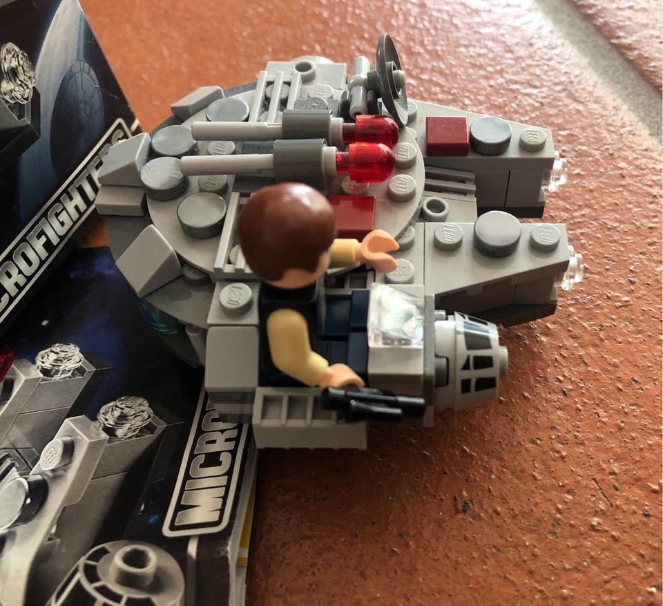 Lego Star Wars 75030 Millennium Falcon in Reichertshofen