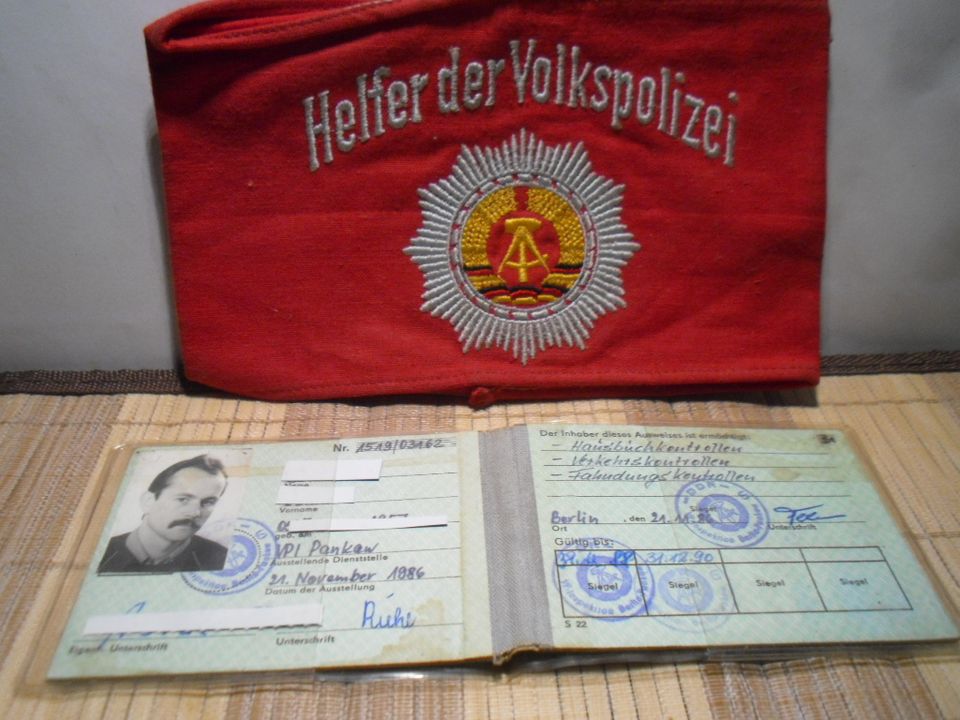 DDR Polizei Ausweis Freiwilliger Helfer d. Deutschen Volkspolizei in Wandlitz