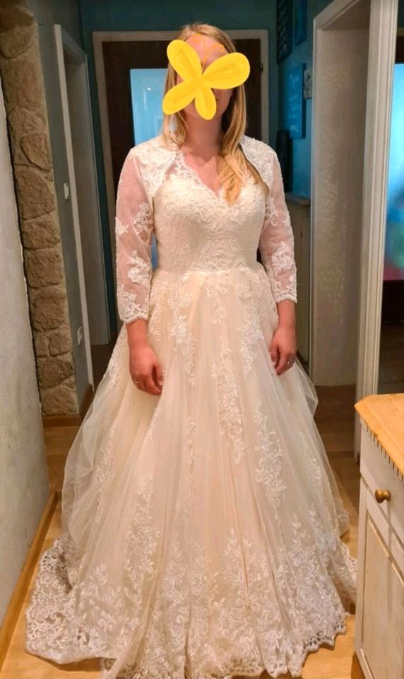 Brautkleid, Prinzessinnenkleid, Hochzeitskleid 40/42 in Neuötting