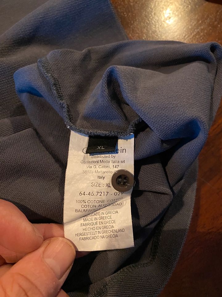 Calvin Klein Polo langarm, ungetragen,  XL fällt klein aus in Berlin