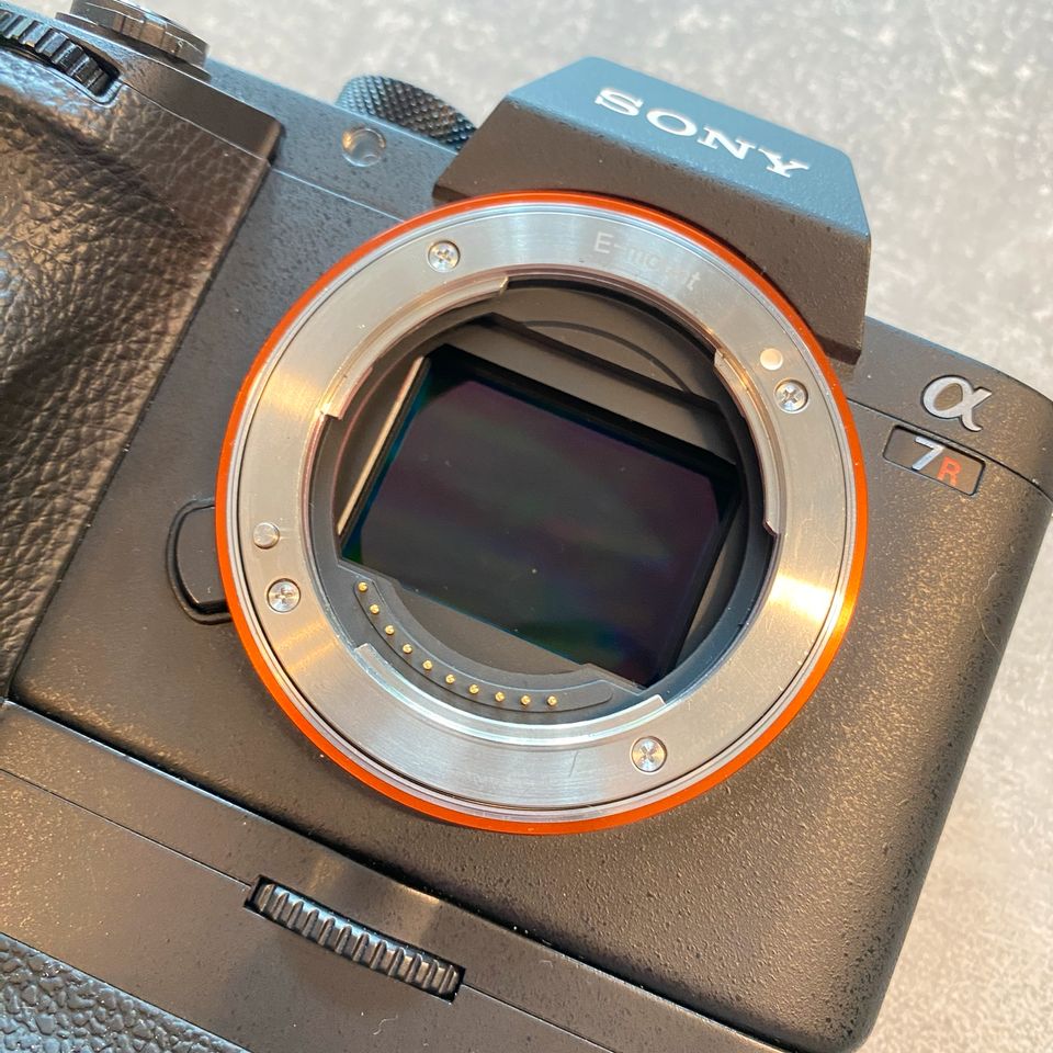 Sony A7 R II Alpha 7 R II A7 Mark 2 E Mount 42 MP Batteriegriff in Duisburg