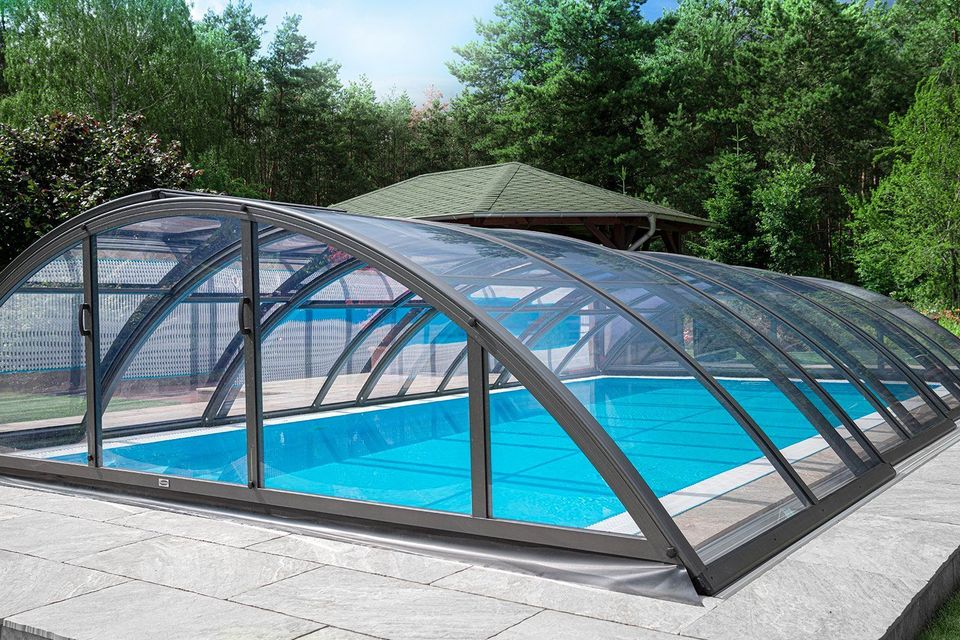 Pool-Überdachung / Poolabdeckung SkyCover® Base Clear 5.7x12.7m in Winklarn