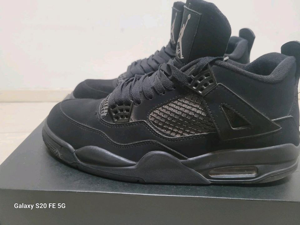 Jordan 4 Black Cat in Berlin