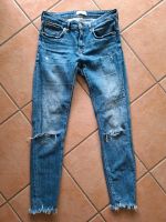 Zara * tolle Stretch Jeans Knöchel Stiefeljeans ripped destroyed Düsseldorf - Hafen Vorschau