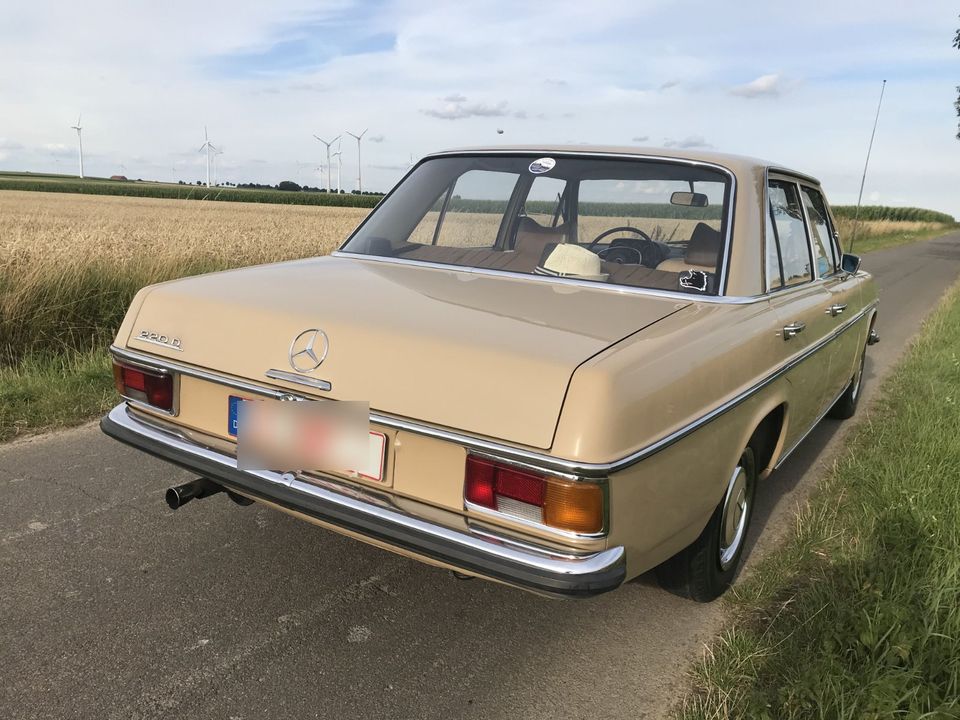 Mercedes-Benz 220D/8 (1973) W115, 1. Serie in Solingen