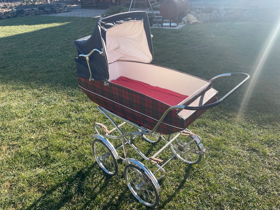 Retro Kinderwagen in Mühlhausen i.d. Oberpfalz