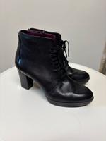 Schwarze Tamaris Stiefeletten mit Absatz Gr. 38 Sachsen-Anhalt - Halle Vorschau