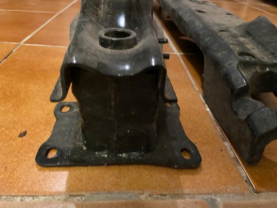 Stossstangenträger original VW Golf 7 VII hinten neuwertig in Reichenberg