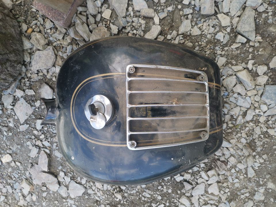 Royal Enfield Tank undicht defekt Deko in Gutweiler