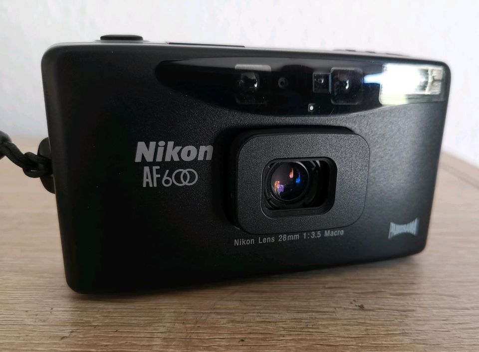 Nikon AF600 Point&Shoot Fotokamera analog Film Olympus Mju in Stuttgart