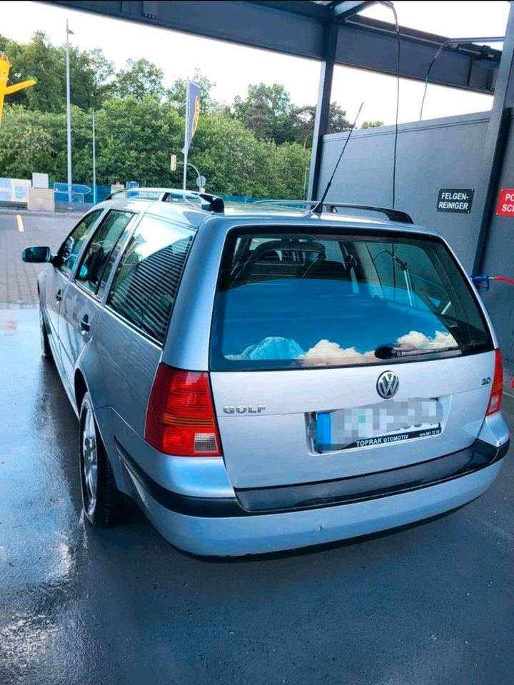 Golf 4 2.0 benzin keine TÜV in Bielefeld