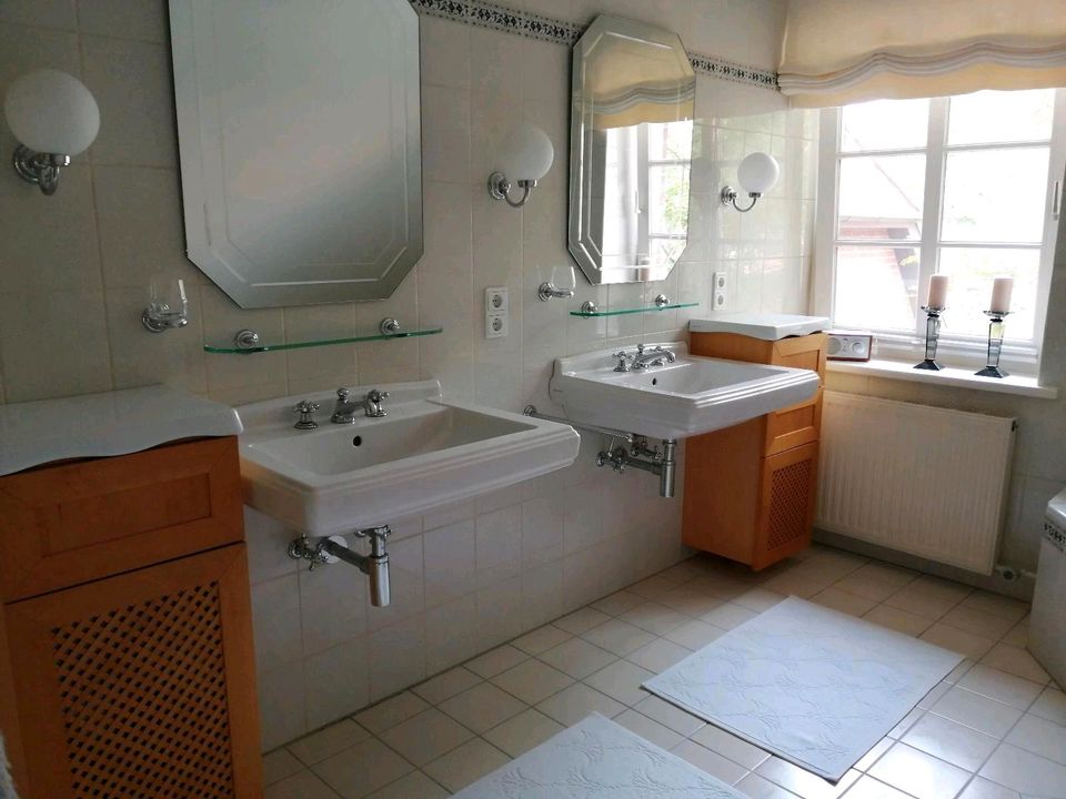 2x DURAVIT Schränke Badezimmerschränke in Bremen