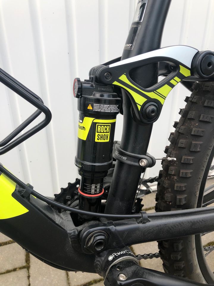 Giant Stance Ltd 27,5 Fully MTB in Schönefeld