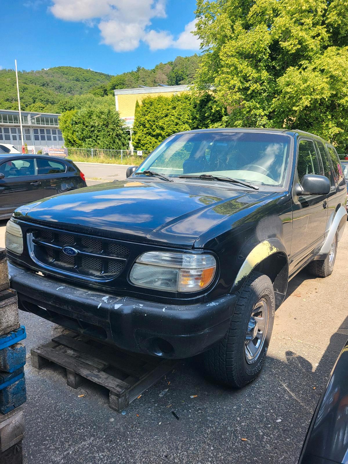 Abbildung des Autos ford explorer