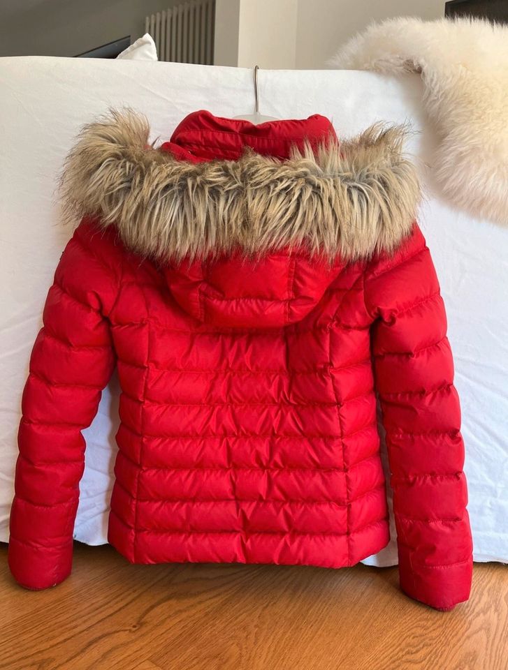 Tommy Hilfiger Daunenjacke rot Gr.S in Heppenheim (Bergstraße)