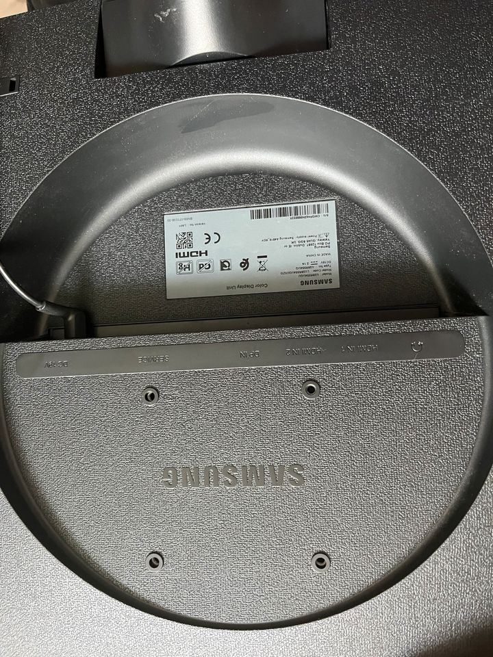 Samsung 28 Zoll UHD Monitor in Erkner