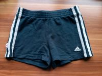 Adidas Turnhose, Sporthose Größe Gr. 116 Niedersachsen - Geestland Vorschau