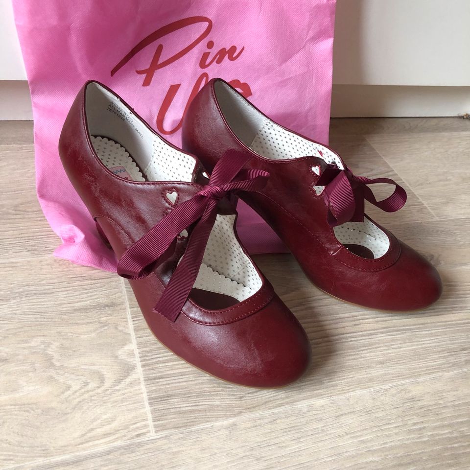 Pin Up Couture Pumps Mod. Wiggle Gr. 39 Rockabella NP 80,€ in Leipzig