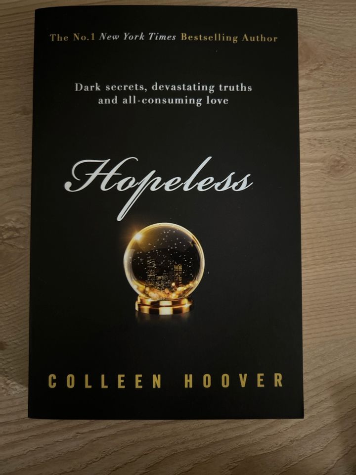 Colleen Hoover Bücher - Ein Buch 6€ in Potsdam