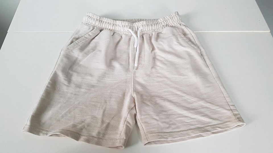 Kurze Hose/ Shorts,  Größe 152 in Kiel