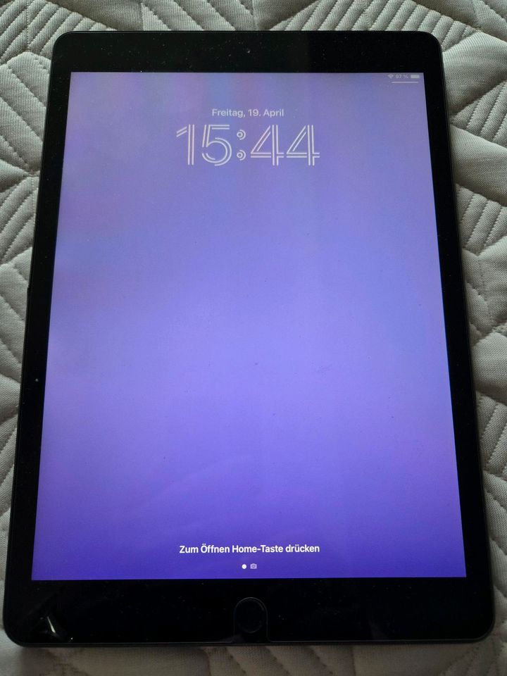 Apple iPad wifi + Cell. 32GB grey 7. Gen. in Hanerau-Hademarschen