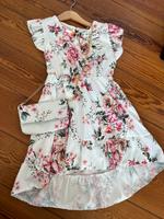 NEU: Blumen- Kleid in Größe 128 mit passender Tasche Schleswig-Holstein - Ahrensburg Vorschau