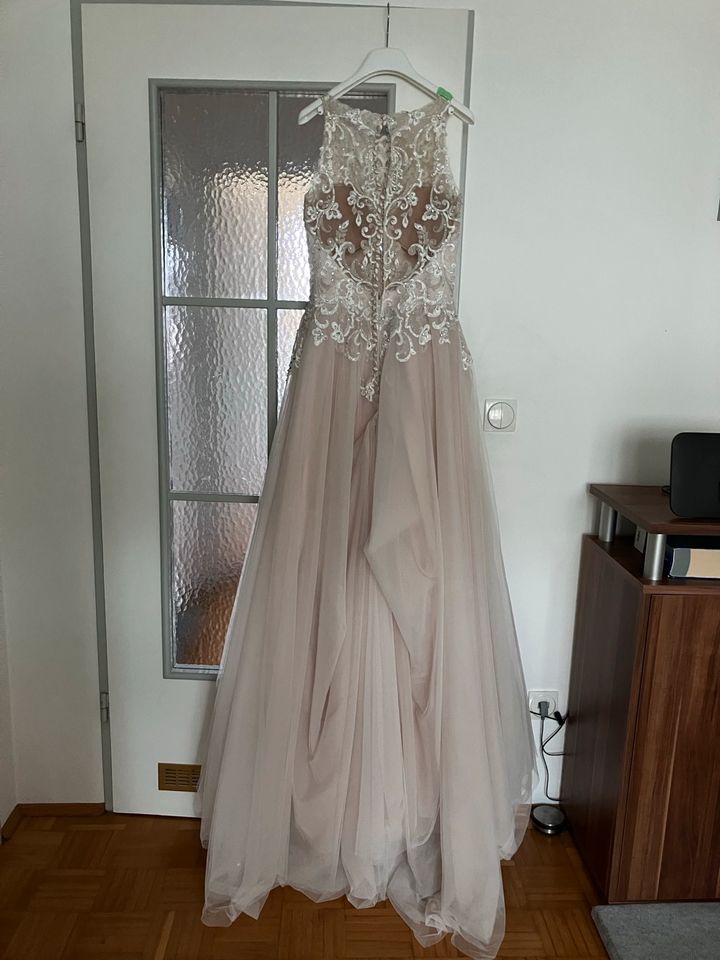 Brautkleid Farbe Blush in Plattling