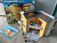 Playmobil City life 9266 Modernes Wohnhaus mit Figuren+Zubehör Nordrhein-Westfalen - Remscheid Vorschau