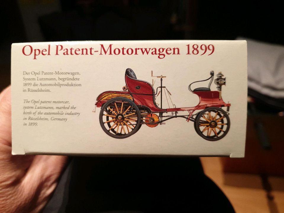 1:43 Modell des Opel patent Motorwagen 1899 in Eich