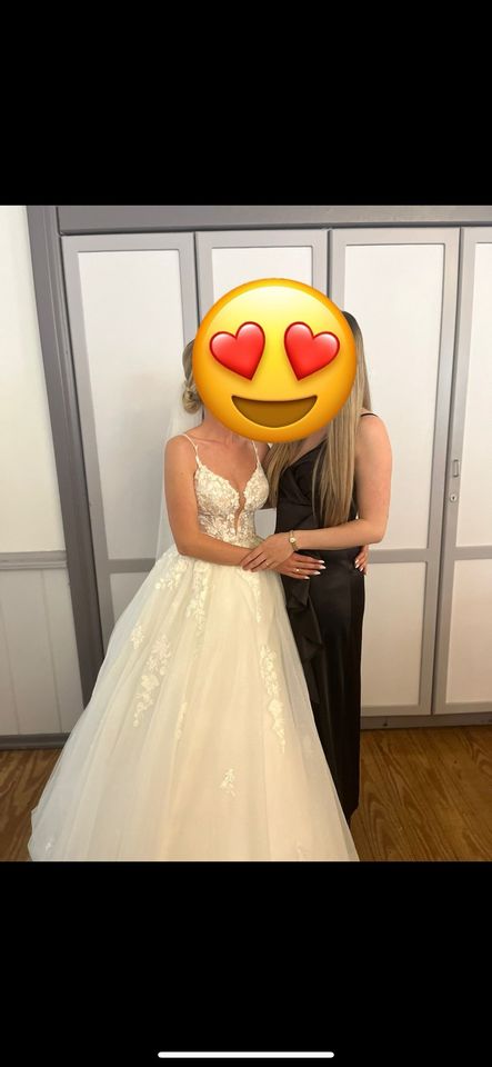 Brautkleid Prinzessin 34/36 in Gieboldehausen