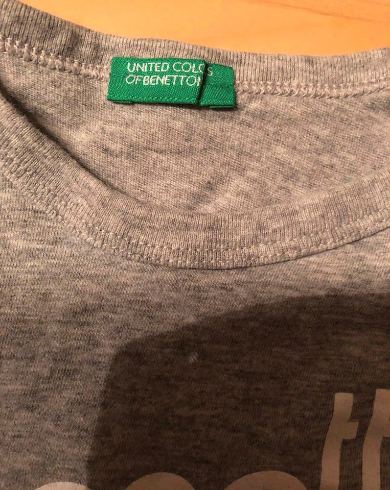 T-Shirt Benetton grau Größe 120 cm, S, 6-7 Jahre in Buseck