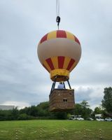 eine Aushilfskraft für den Ballon am Kran Bielefeld - Sennestadt Vorschau