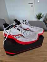 Saucony Kinvara 13 He. 44,5 bzw 10,5 (US) weiß/rot, wie neu Nordrhein-Westfalen - Mönchengladbach Vorschau