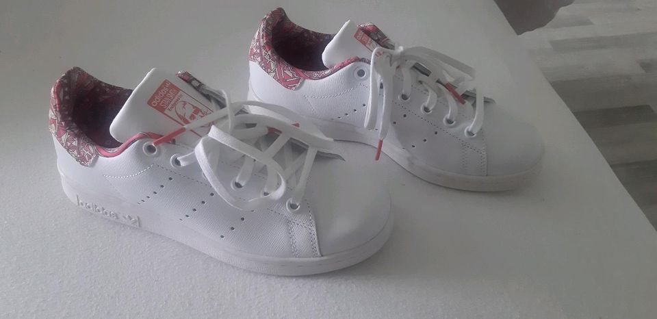 Adidas Sneaker Stan Smith neu in Essen-Fulerum