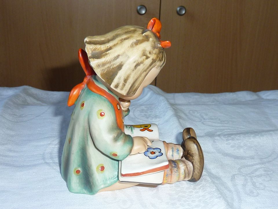 Hummel-Figur Der Bücherwurm HUM 8, 60er Goebel Porzellan in Weimar