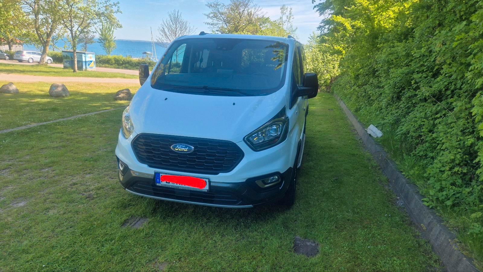 Abbildung des Autos Ford Tourneo Custom Acti…