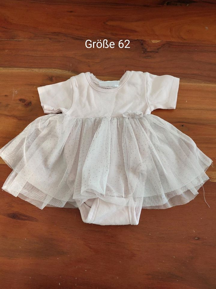 Babykleidung Mädchen Größe 62/68 in Ergoldsbach